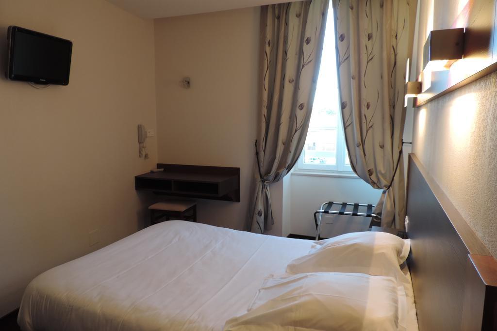 Hotel De France エスパリオン エクステリア 写真